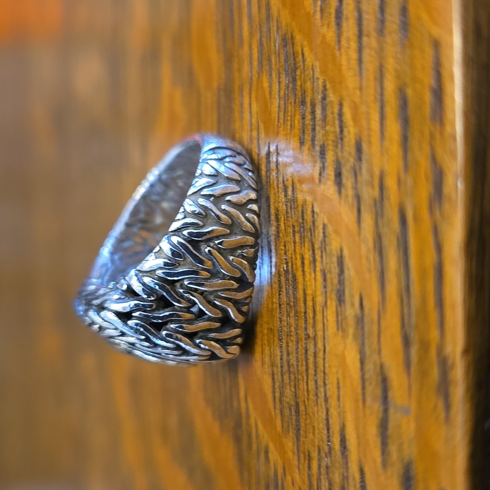 VINTAGE JOHN HARDY 22 KT YELLOW GOLD & 925 SILVER PALU HAMMERED COCKTAIL RING - Picture 12 of 16